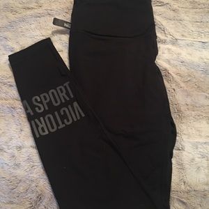 Victoria’s Secret Sport leggings